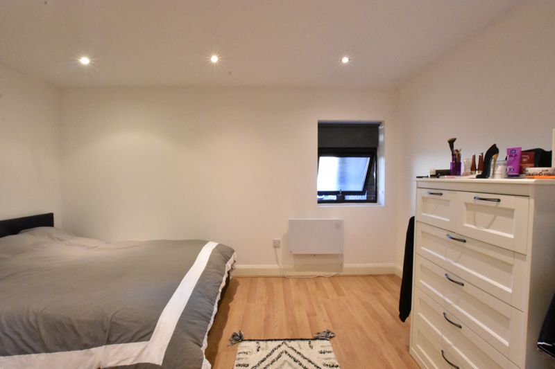 Bedroom- click for photo gallery